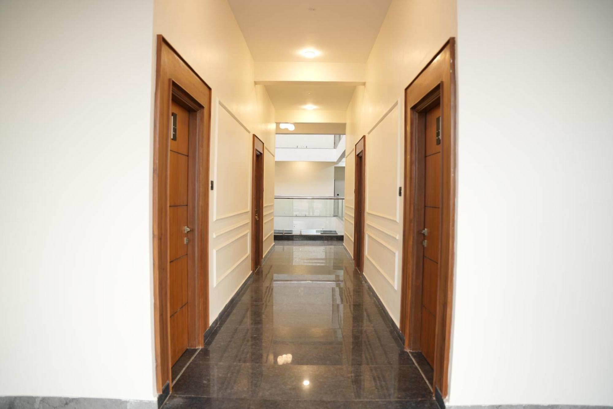 ホテル Sarvam Residency サーガル エクステリア 写真