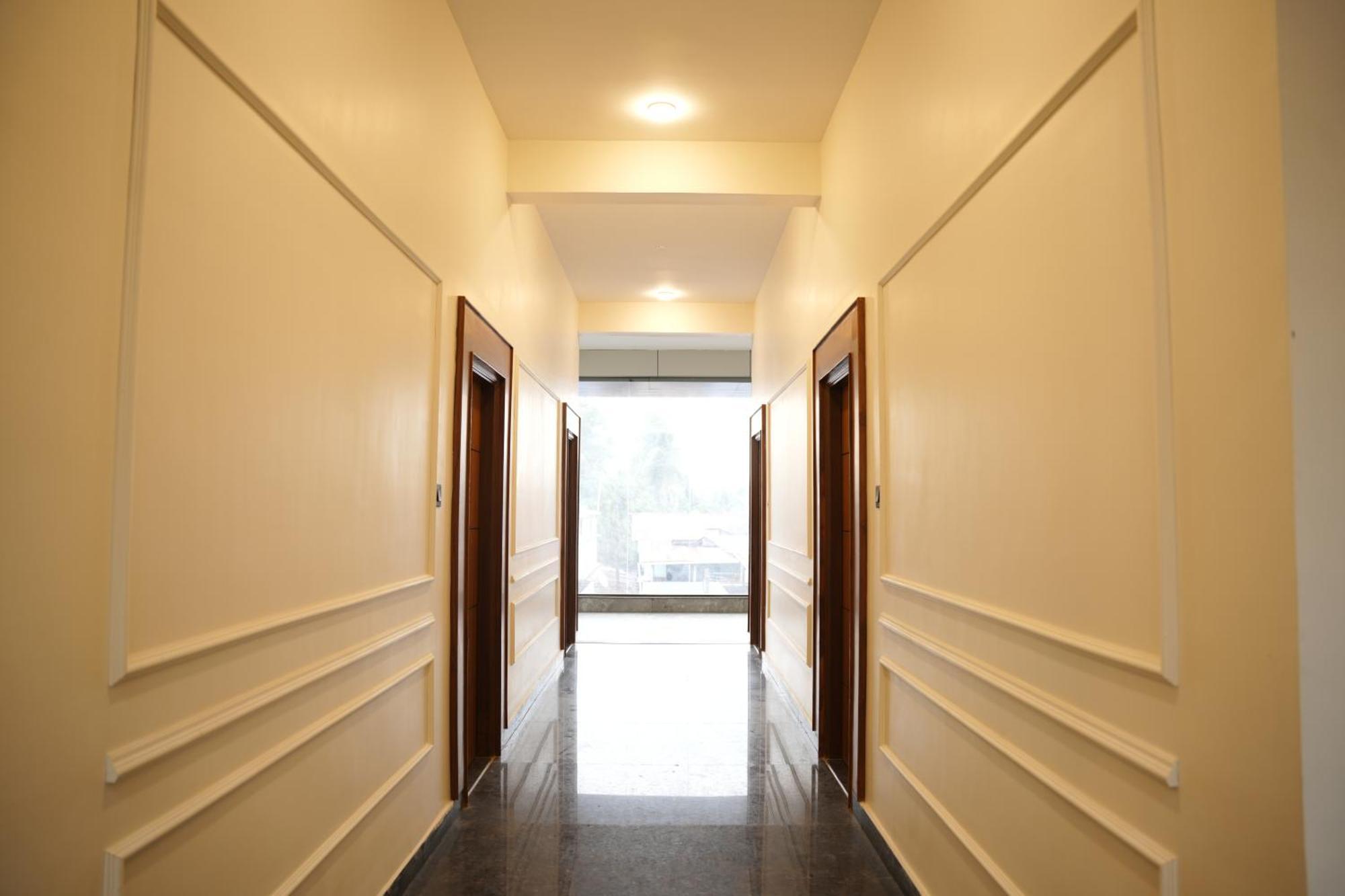 ホテル Sarvam Residency サーガル エクステリア 写真