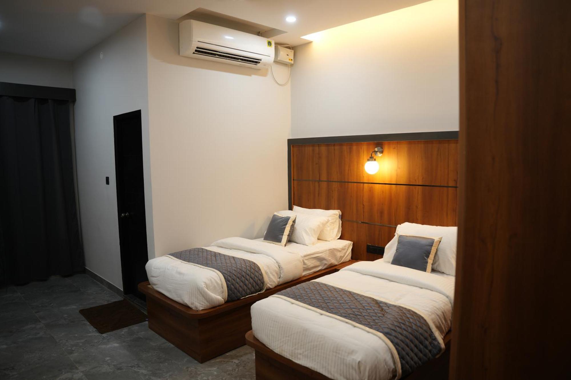 ホテル Sarvam Residency サーガル エクステリア 写真